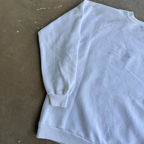 90s ANGELO AMERICAN AUTO AUCTIONS WHITE VINTAGE GRAPHIC CREWNECK SWEATER - Picture 6 of 6